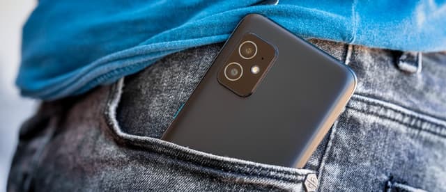 Zenfone 8